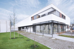 ELWA Außenansicht ELWA Außenansicht Firmengebäude